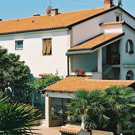 House Monika Apartment Porec Exterior photo
