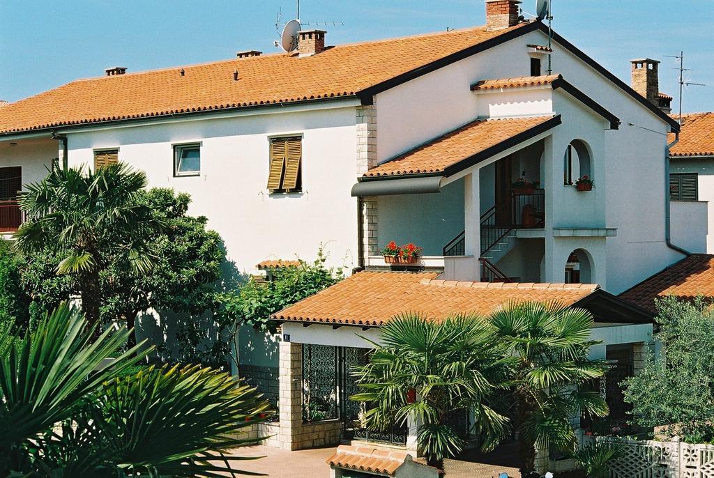 House Monika Apartment Porec Exterior photo